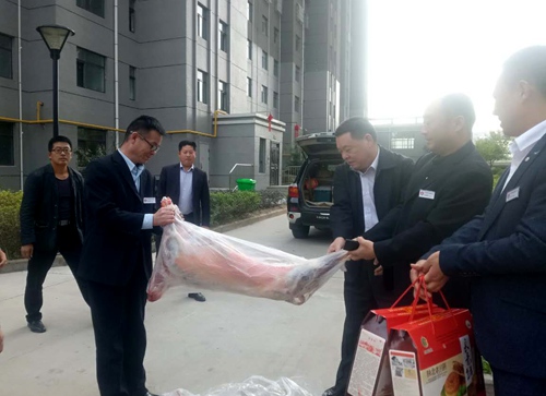 董事長寧興剛一行走訪慰問大秦置業駐神木一線員工