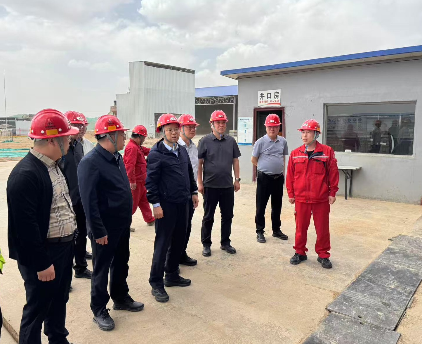 王軍勝深入陜煤建設礦建三公司紅柳林項目部檢查指導工作